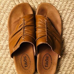 Taos Footwear Tan Leather Slides
